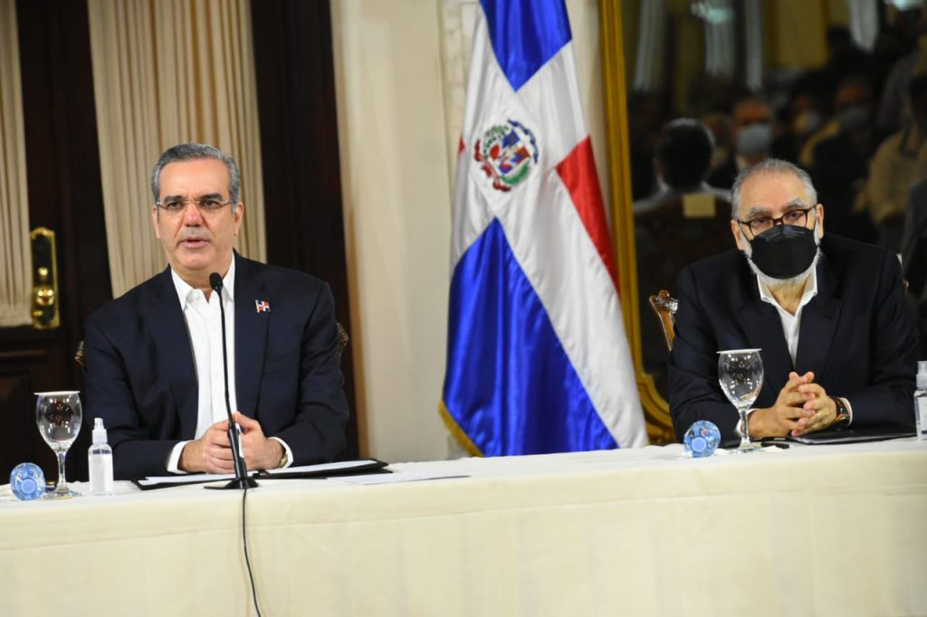 Presidente Luis Abinader encabeza la presentación del Compromiso Nacional  para el Pacto por el Agua (2021-2036)