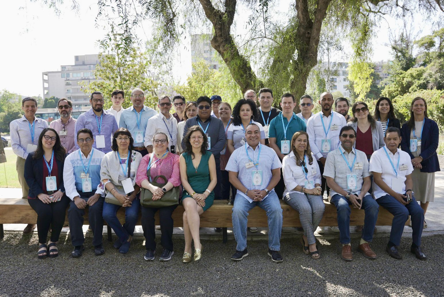 FOTO 1 - Participantes en el primer tour infraestructuras hídricas en Chile