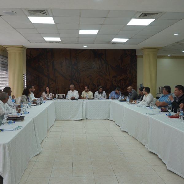 Consejo Hidroeléctrica Los Toros revisa avances y nuevas iniciativas en reunión ordinaria