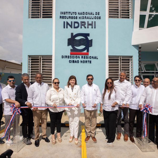 Raquel Peña inaugura sede regional del INDRHI en Santiago y entrega obras para riego