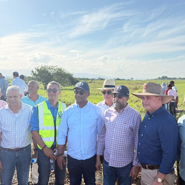 Ministro de Agricultura destaca trabajo del INDRHI en atención al riego