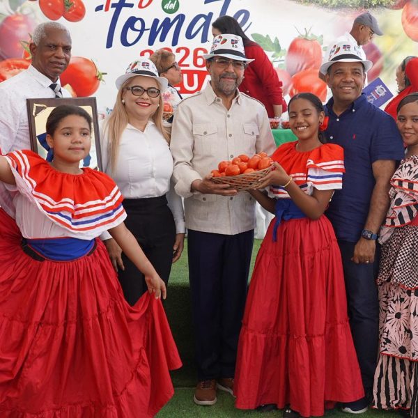 INDRHI participa en Azua de la 4to edición Festival del Tomate 2026