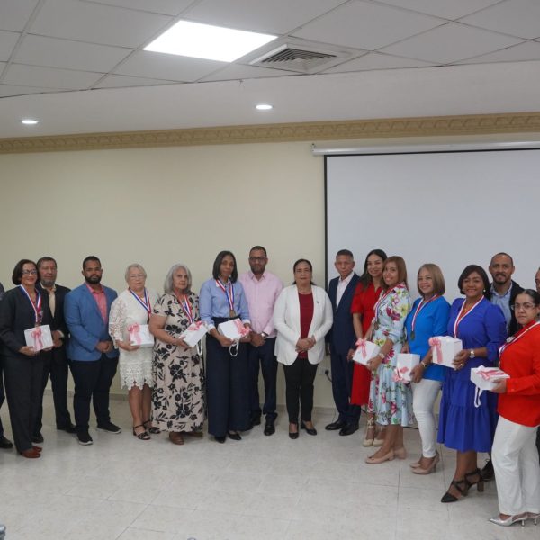 INDRHI promueve reflexión sobre brechas de género en el sector agropecuario; reconoce colaboradoras