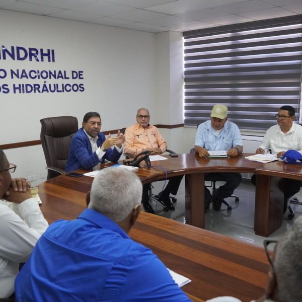 INDRHI se reúne con el Consejo Nacional de Regantes para fortalecer coordinación del sector riego