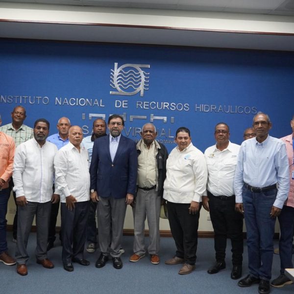 INDRHI juramenta nueva directiva del Consejo Nacional de Regantes; destaca trabajo conjunto como clave para fortalecimiento agrícola