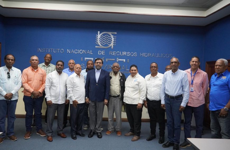 INDRHI juramenta nueva directiva del Consejo Nacional de Regantes; destaca trabajo conjunto como clave para fortalecimiento agrícola