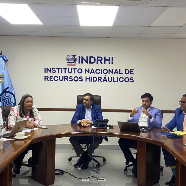 INDRHI y comunitarios de Hato Nuevo Cortés avanzan en acuerdo para compensación por parcelas impactadas por embalse de presa Montegrande