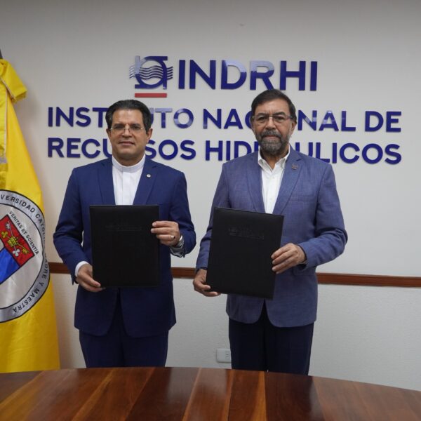INDRHI y PUCMM firman acuerdo para fortalecimiento en gestión de recursos hídricos