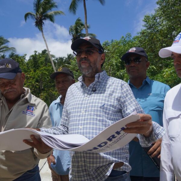Director del INDRHI supervisa avances en rehabilitación canal Nizaíto, indica estará listo para cierre de año