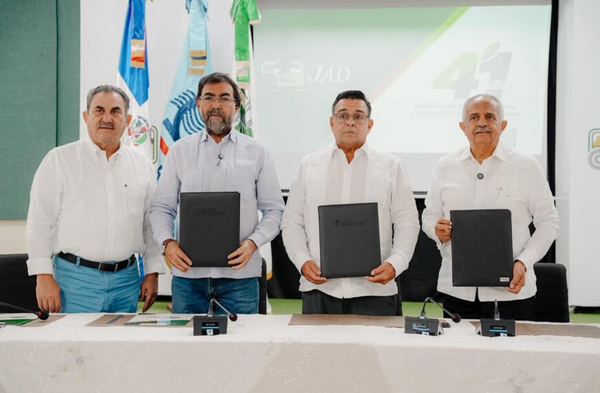 INDRHI y JAD firman acuerdo para fortalecer la gestión sostenible del agua en el sector agropecuario