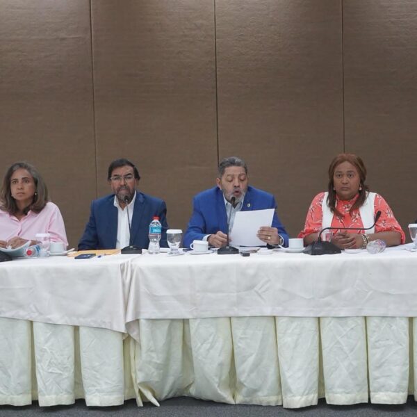 INDRHI presenta ante comisión de Hacienda de la Cámara de Diputados alcances de proyecto para manejo de cuenca del río Yuna